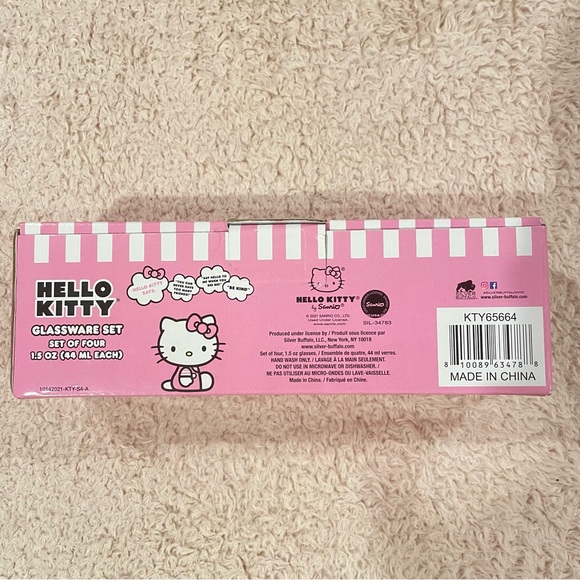 Hello Kitty Shot Glasses - Picture 3 of 4